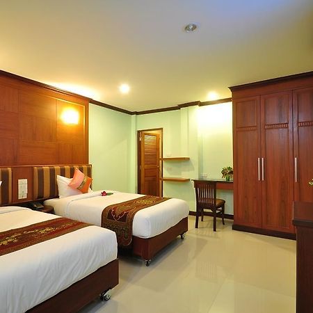 Sky Suites Бангкок Экстерьер фото