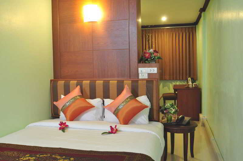 Sky Suites Бангкок Экстерьер фото