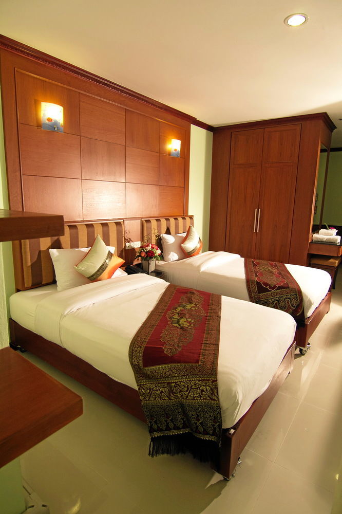 Sky Suites Бангкок Экстерьер фото