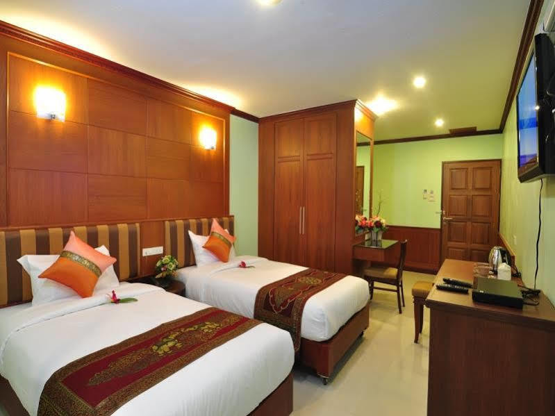 Sky Suites Бангкок Экстерьер фото