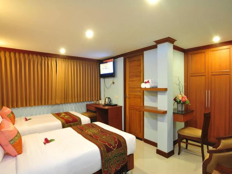 Sky Suites Бангкок Экстерьер фото